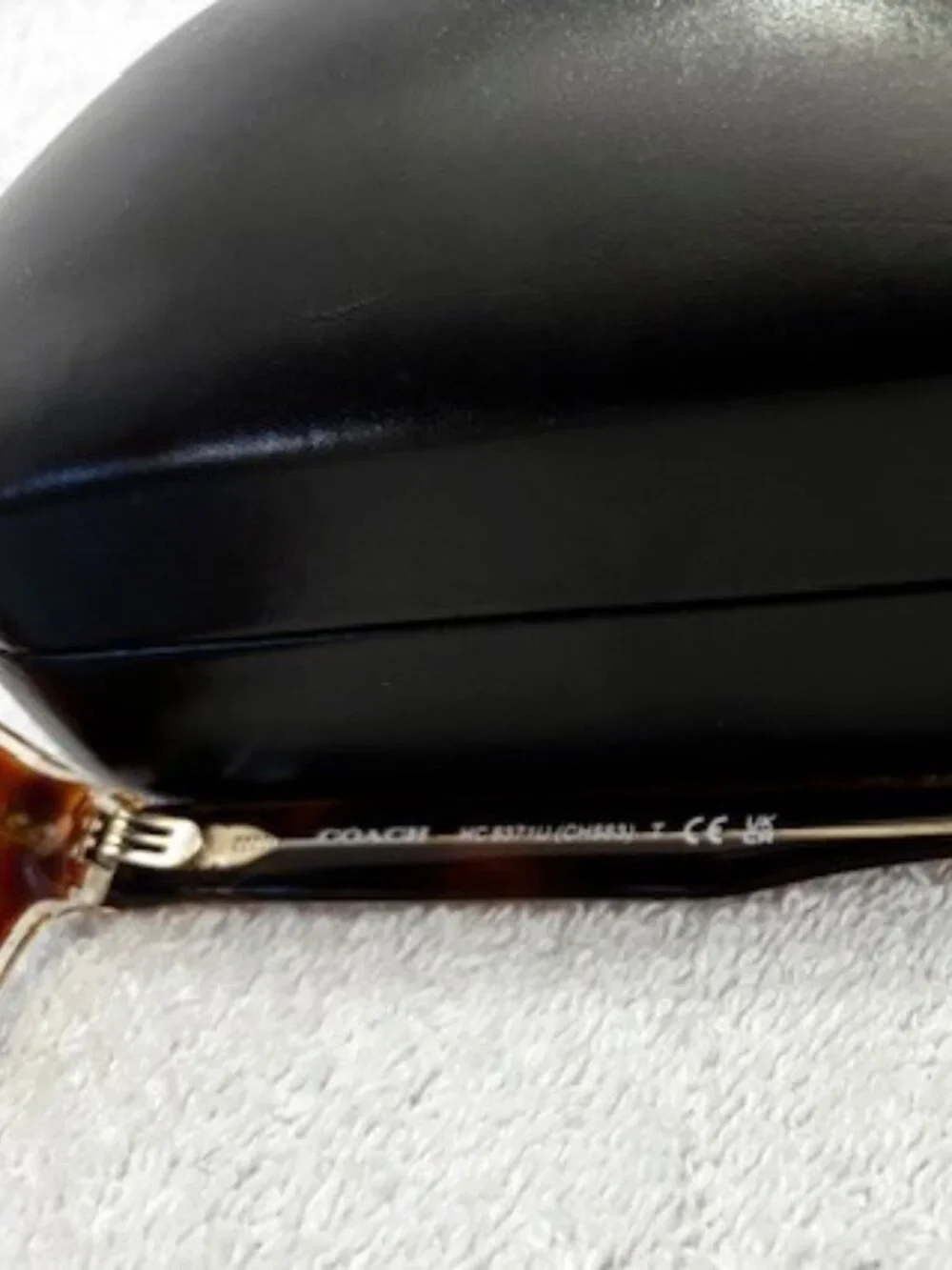 Coach tortoiseshell sunglasses with black logo case NWOT - Picture 6 of 9